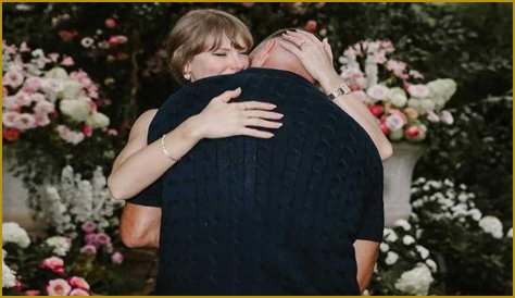 Are Taylor Swift's Parents Back Together? | Latest Updates Revealed